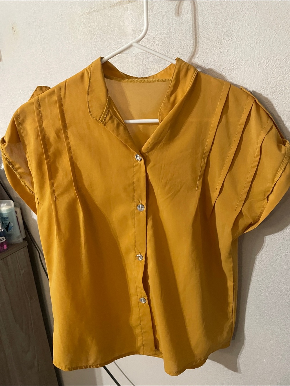 Relaxed Short-Sleeve Button-Down Shirt in Yellow